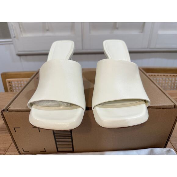 Vince Lulu Leather Mule Sandals Marble Cream Size 9.5 NWOB Timeless Chic Sleek - Picture 5 of 13